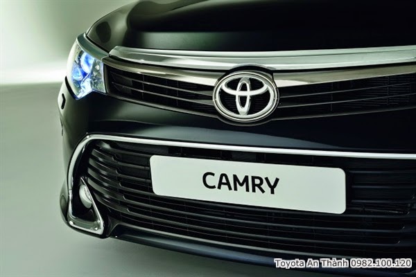 Khuyến mãi giá mua xe Toyota Camry 2015 mới tại TPHCM